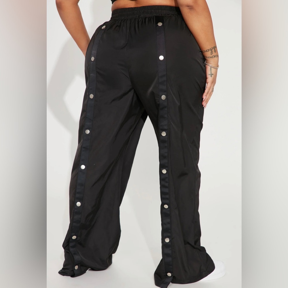NWT FASHION NOVA PARACHUTE PANTS - Picture 3 of 8